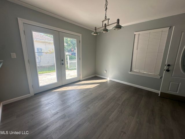 1113 Beach Avenue, Gulfport, MS 39501