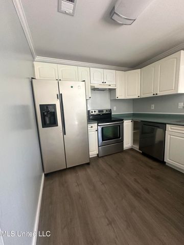 1113 Beach Avenue, Gulfport, MS 39501