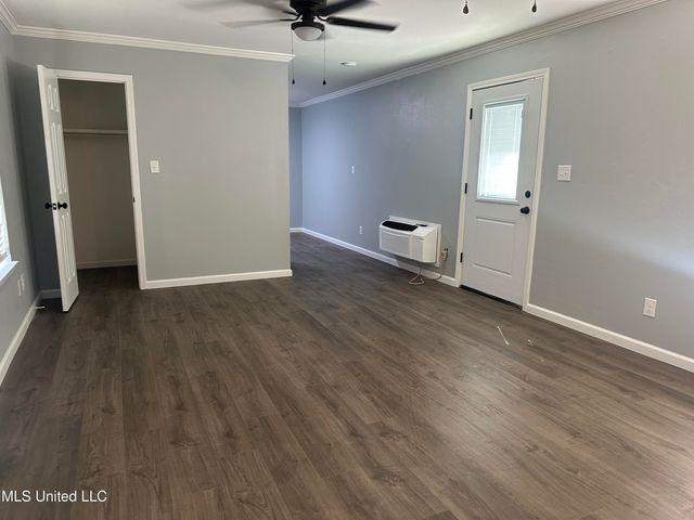 1113 Beach Avenue, Gulfport, MS 39501