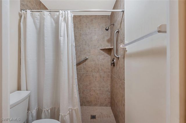 818 Tanbark DR 103, Naples, FL 34108