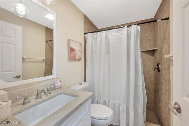 818 Tanbark DR 103, Naples, FL 34108