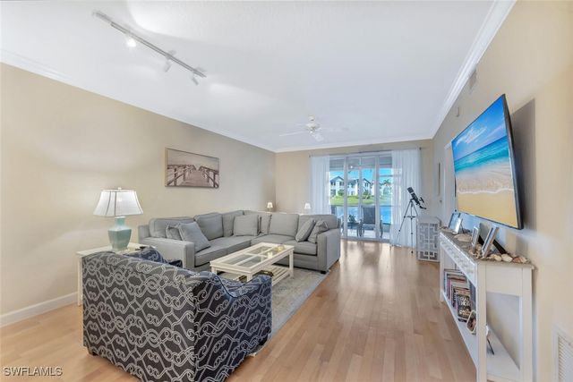 818 Tanbark DR 103, Naples, FL 34108