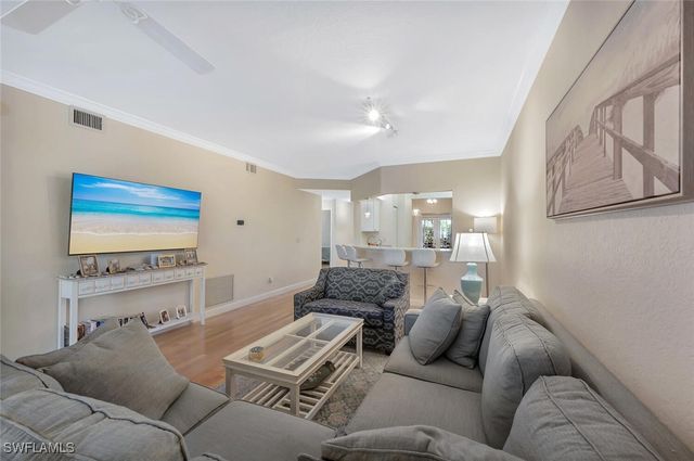 818 Tanbark DR 103, Naples, FL 34108