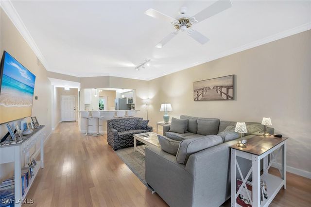 818 Tanbark DR 103, Naples, FL 34108