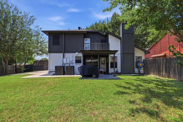5321 Pocassett Drive, Arlington, TX 76018