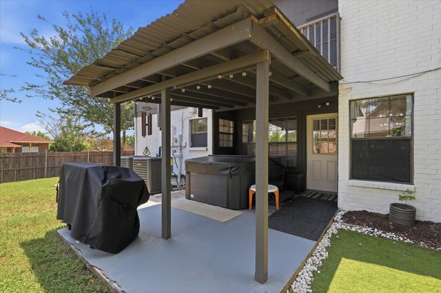 5321 Pocassett Drive, Arlington, TX 76018