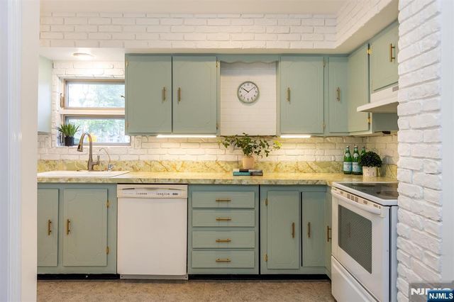 42 Johnson Avenue, Bloomfield, NJ 07003