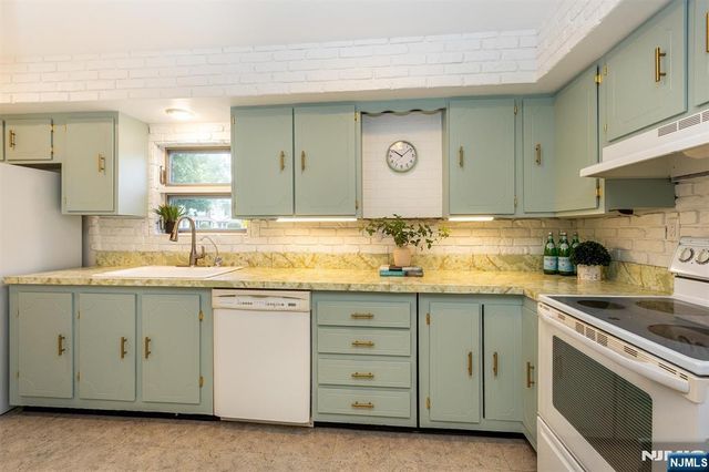 42 Johnson Avenue, Bloomfield, NJ 07003