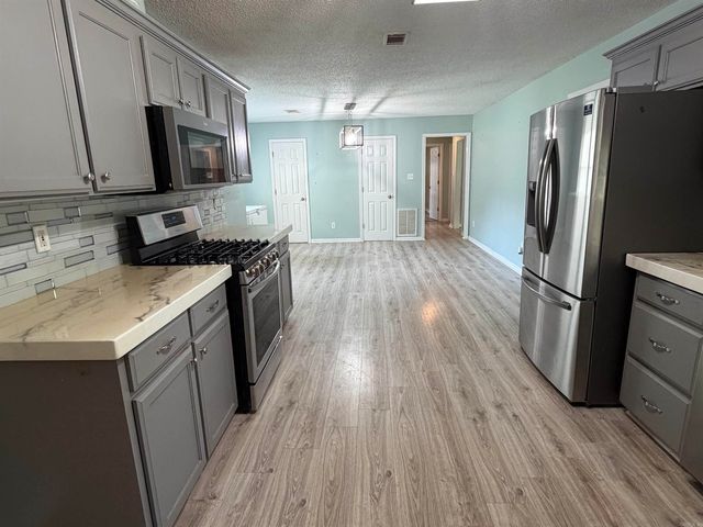 104 S Cone, Searcy, AR 72143