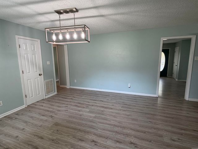 104 S Cone, Searcy, AR 72143