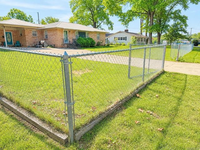104 S Cone, Searcy, AR 72143