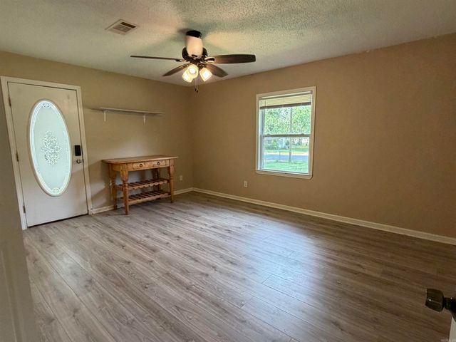 104 S Cone, Searcy, AR 72143