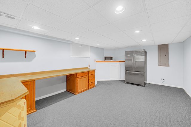 441 N Crooked Lake Lane, Lindenhurst, IL 60046