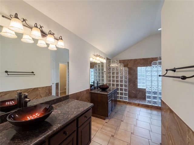 5807 Windsong Trail, Houston, TX 77084