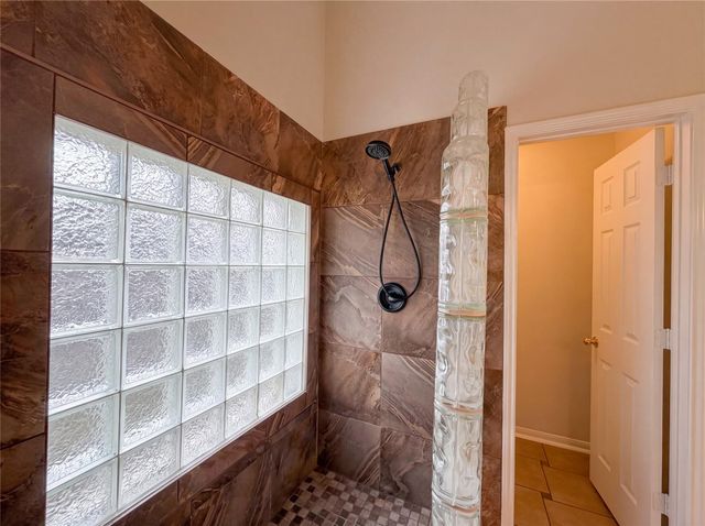 5807 Windsong Trail, Houston, TX 77084