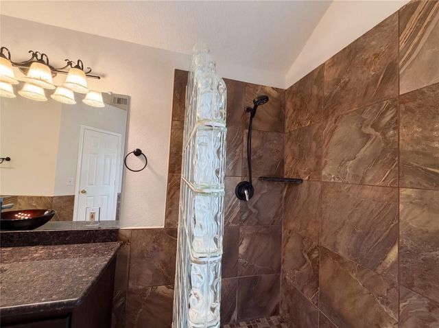 5807 Windsong Trail, Houston, TX 77084