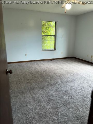 12240 Coal River Road, St Albans, WV 25177