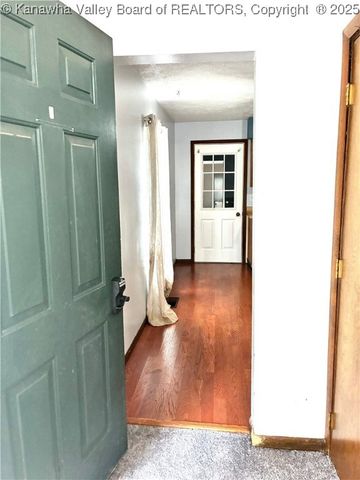 12240 Coal River Road, St Albans, WV 25177