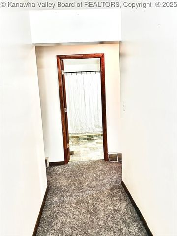 12240 Coal River Road, St Albans, WV 25177