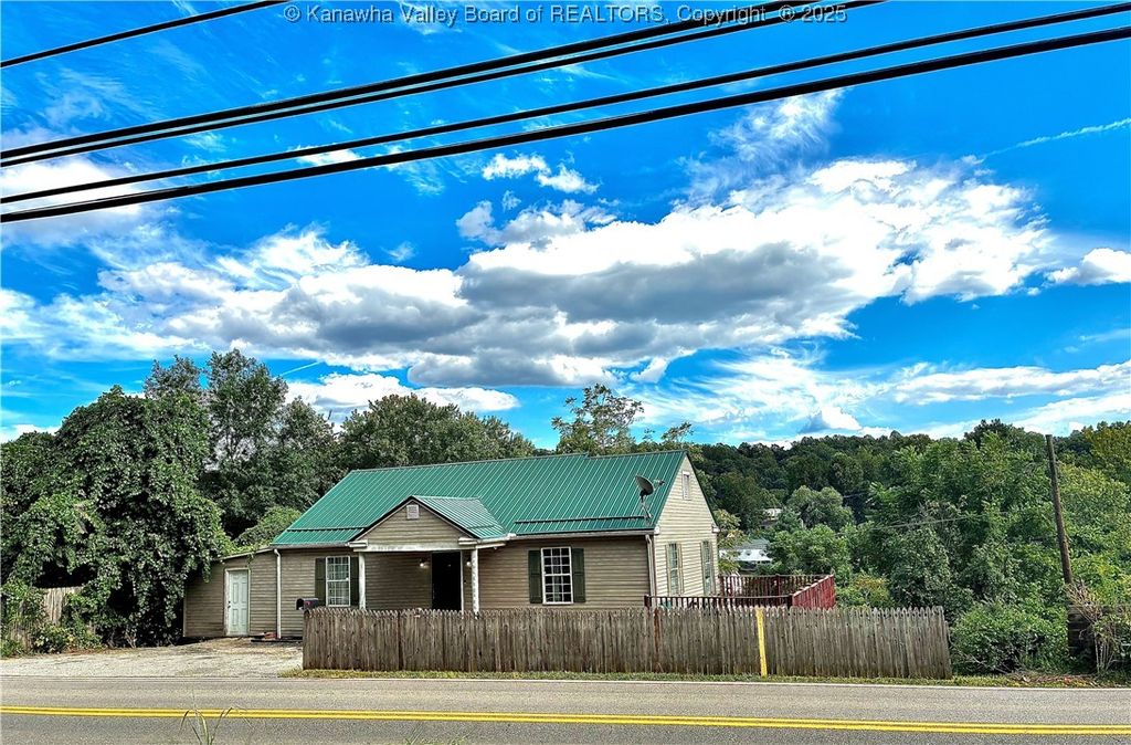 12240 Coal River Road, St Albans, WV 25177