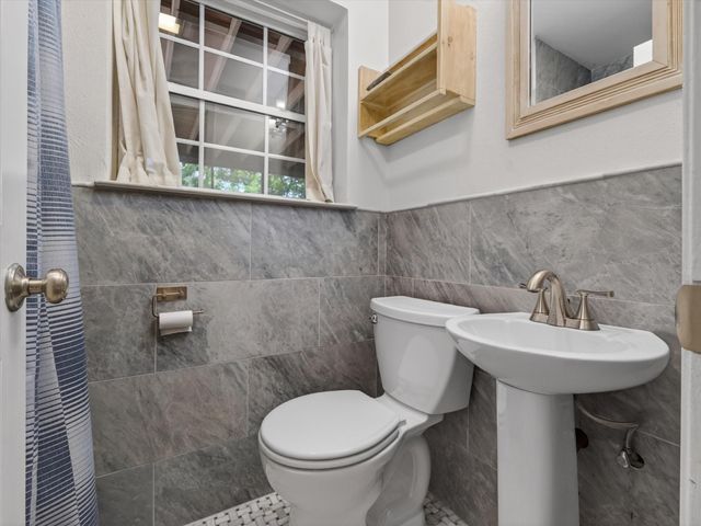 1208 Quill Drive, Plano, TX 75075