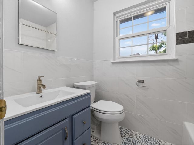 1208 Quill Drive, Plano, TX 75075