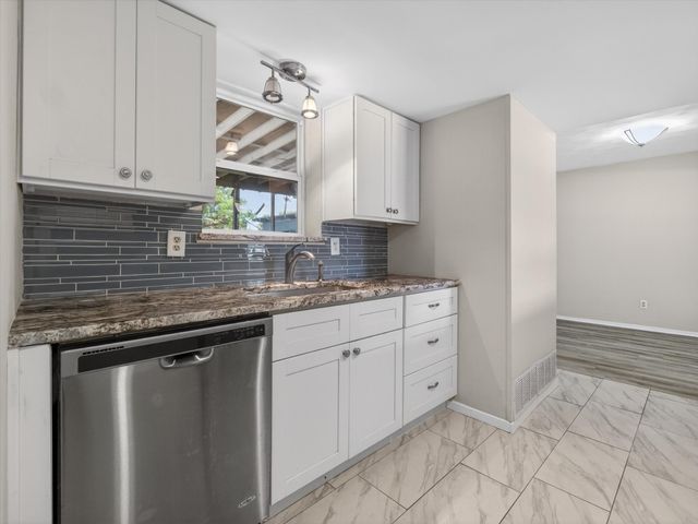 1208 Quill Drive, Plano, TX 75075