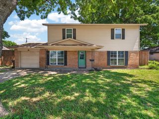 1208 Quill Drive, Plano, TX 75075