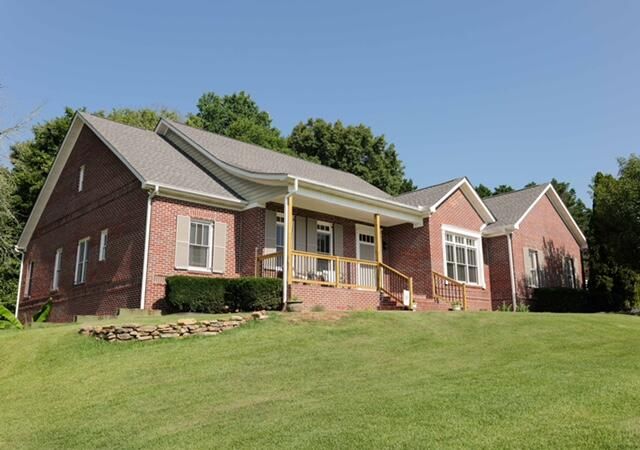 134 Spring Lake Drive, Dunlap, TN 37327