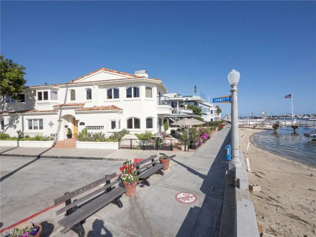 300 S Bay Front, Newport Beach, CA 92662