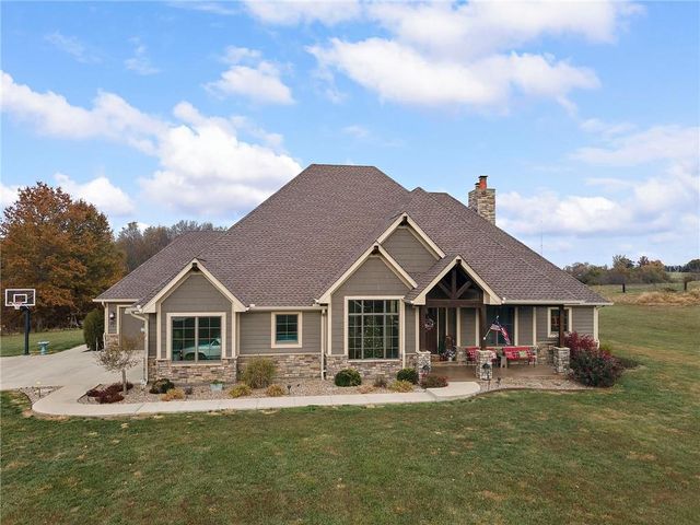 24992 CR 234 Road, Carrollton, MO 64633
