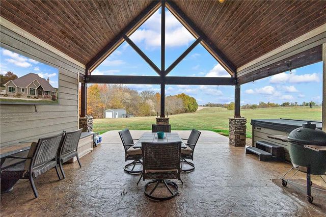 24992 CR 234 Road, Carrollton, MO 64633