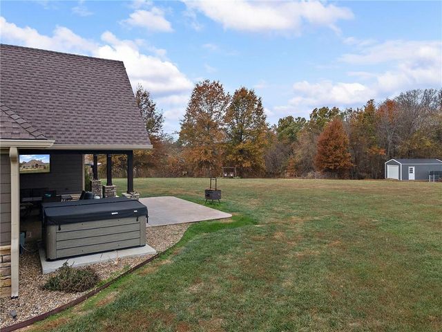 24992 CR 234 Road, Carrollton, MO 64633