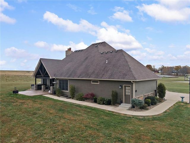 24992 CR 234 Road, Carrollton, MO 64633