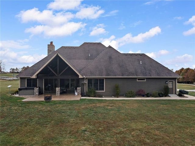 24992 CR 234 Road, Carrollton, MO 64633