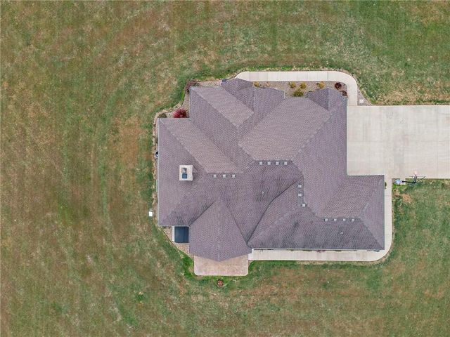 24992 CR 234 Road, Carrollton, MO 64633