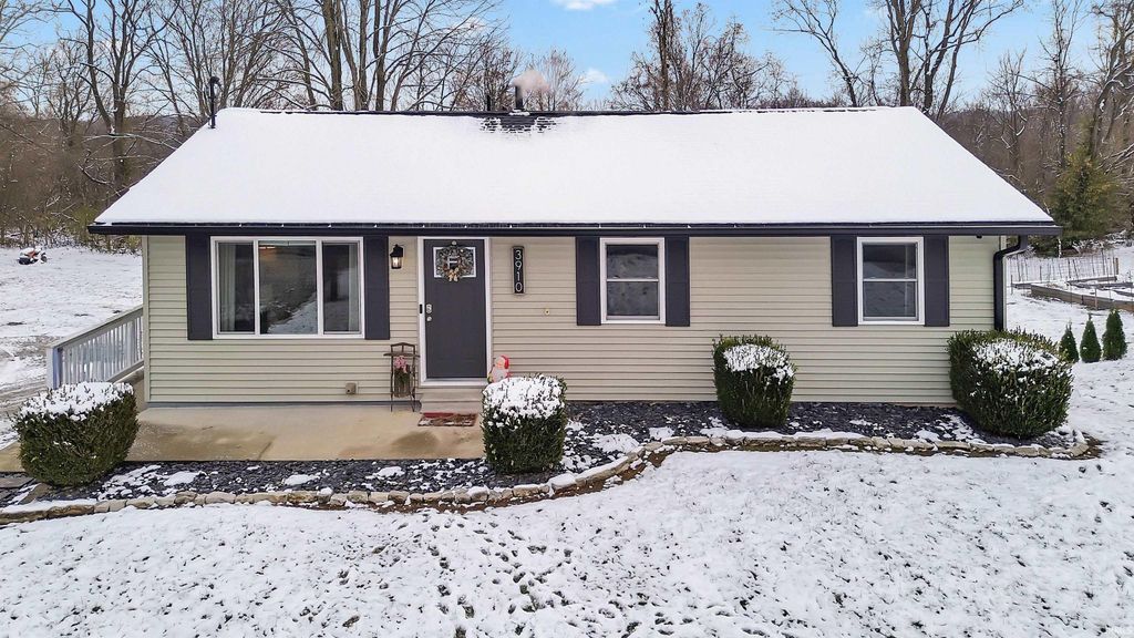 3910 Washington Avenue, Bedford, IN 47421