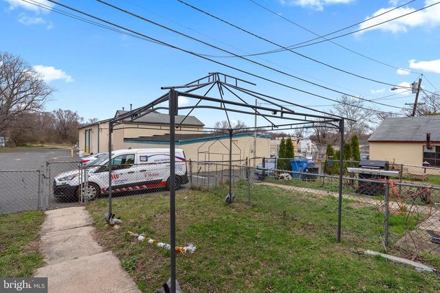 207 NEW JERSEY RD, Brooklawn, NJ 08030