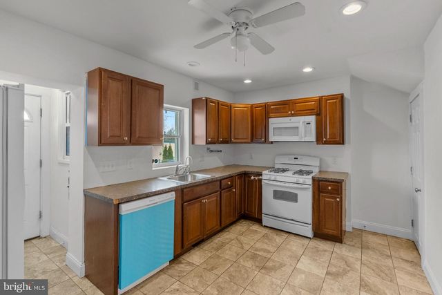 207 NEW JERSEY RD, Brooklawn, NJ 08030