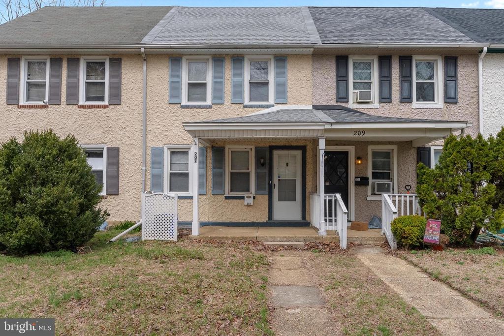 207 NEW JERSEY RD, Brooklawn, NJ 08030