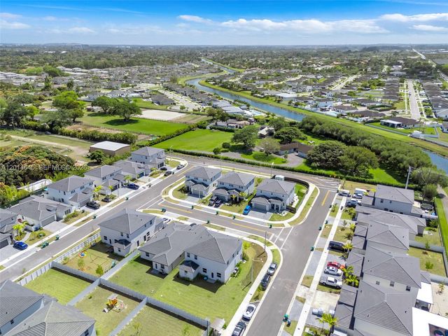 13629 SW 186th Ln, Miami, FL 33177