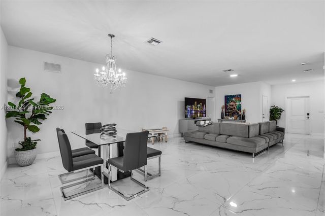 13629 SW 186th Ln, Miami, FL 33177