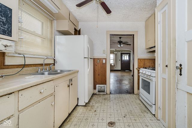 1075 E Hanna Avenue, Indianapolis, IN 46227