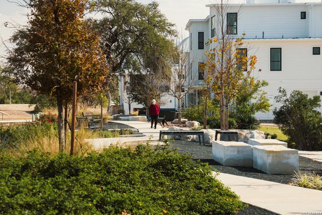 543 McMonigal Pl Bldg 1, San Antonio, TX 78210