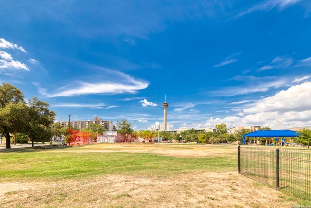 543 McMonigal Pl Bldg 1, San Antonio, TX 78210