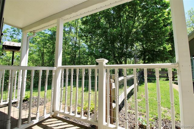 8372 Parshallville Road, Fenton, MI 48430