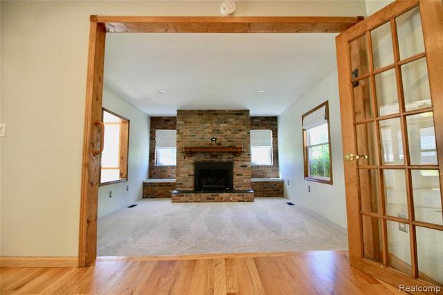8372 Parshallville Road, Fenton, MI 48430