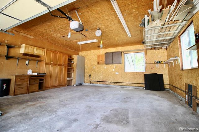 8372 Parshallville Road, Fenton, MI 48430