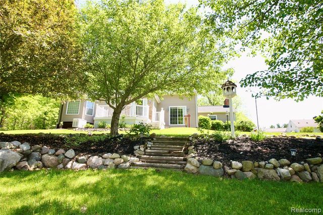 8372 Parshallville Road, Fenton, MI 48430