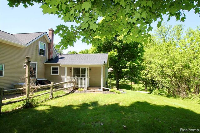 8372 Parshallville Road, Fenton, MI 48430